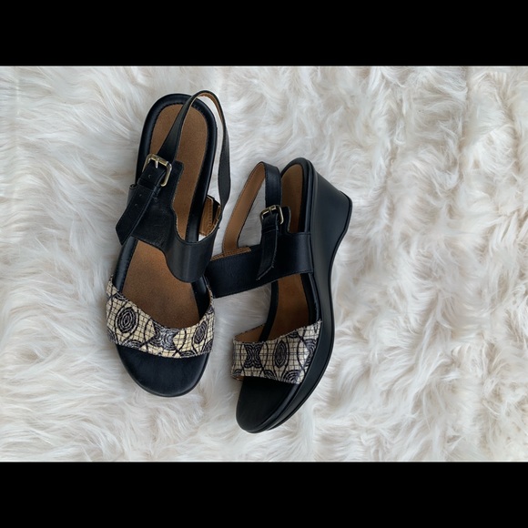 Naturalizer Vibrant Black/White open toe sandal - Picture 5 of 8